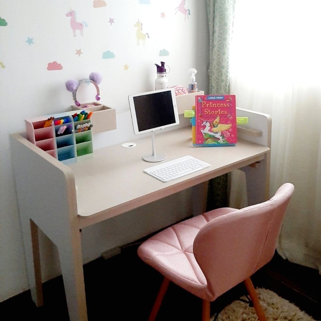 Lifetime Learner Study Desk